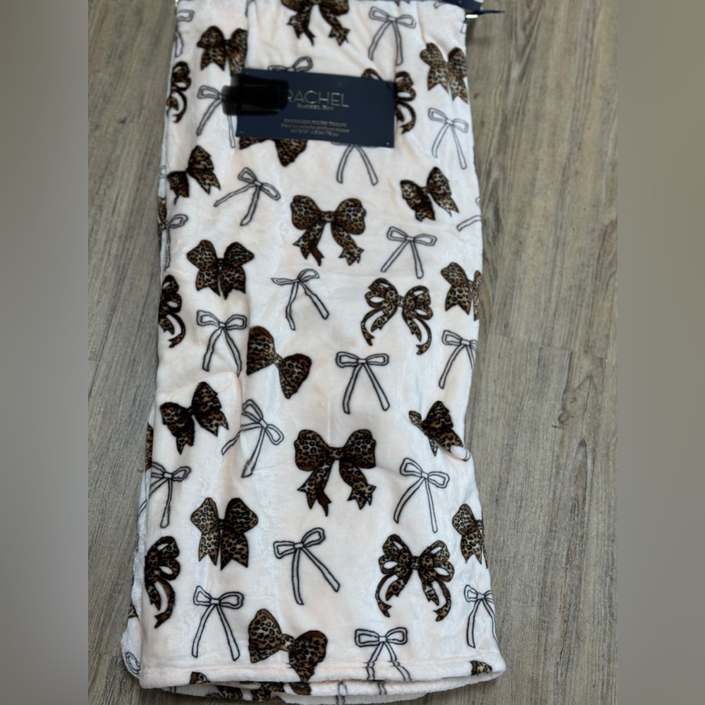 Rachel Cream and Brown Bow Pattern Throw Blanket